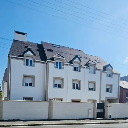 Apartment Luxe 15 Minutes From Paris, Cdg, Stade De France